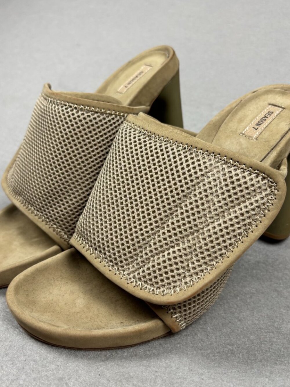 YEEZY Season 7 Mesh Mule Sandals Taupe EU39 Never Worn Outdoors Dust Bag